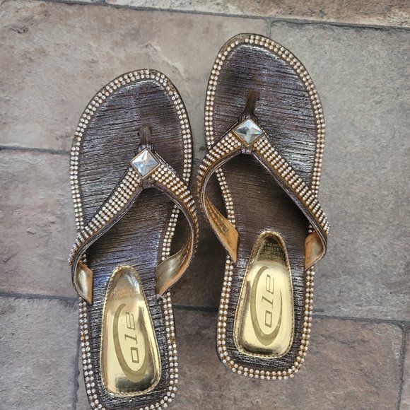 Shoes - Picture 11 of 13